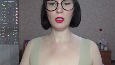 Snapshot of irenlarasani chatting on 09.23.25 IrenLarasani online show from 09.23.25