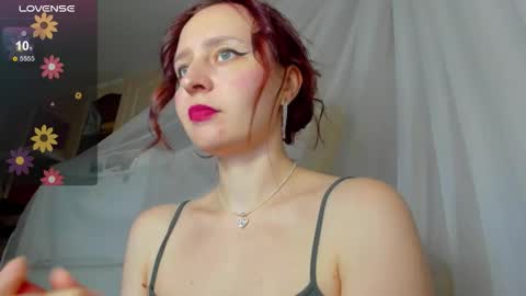 Snapshot of iris_crispy chatting on 10.04.25 Iris online show from 10.04.25