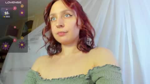 Snapshot of iris_crispy chatting on 10.20.25 Iris online show from 10.20.25