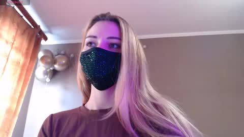 Lily online show from 11.21.25