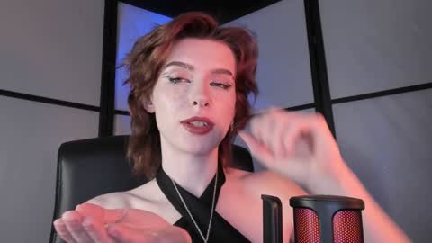 Snapshot of irisice chatting on 01.07.25 Miss Iris Fansly Miss Iris new inst. online show from 01.07.25