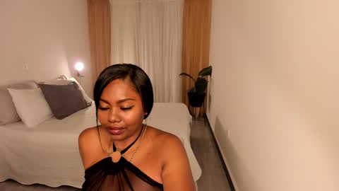 Snapshot of irismoon777 chatting on 11.09.25 Rose online show from 11.09.25