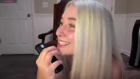 Snapshot of irispink1 chatting on 10.09.25 Irispink1 online show from 10.09.25