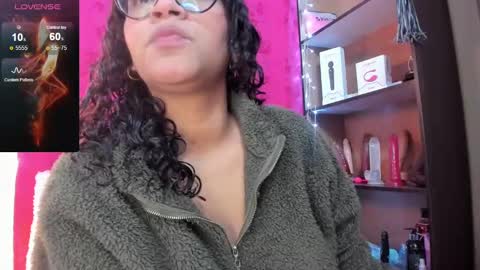 Snapshot of iriss_25 chatting on 01.14.25 iris online show from 01.14.25