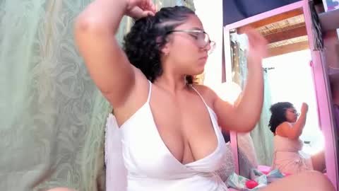 Snapshot of iriss_25 chatting on 02.11.25 iris online show from 02.11.25