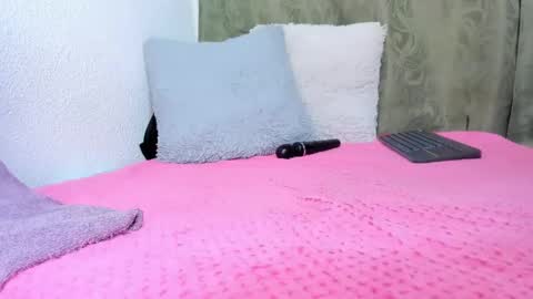 Snapshot of iriss_25 chatting on 02.23.25 iris online show from 02.23.25