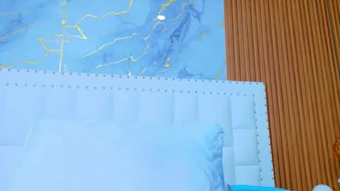 Sandy  online show from 10.22.25