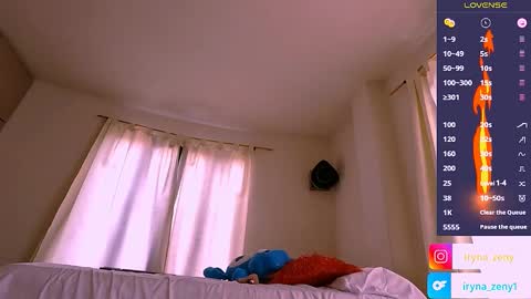 Snapshot of iryna_zeny chatting on 02.25.25 Yuliana help me to get 100 thumbs up please  online show from 02.25.25