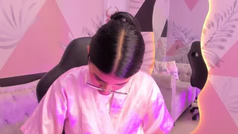 Snapshot of isa_little4u chatting on 03.06.25 online show from 03.06.25