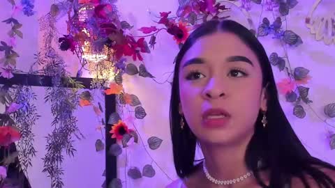 Snapshot of isa_nixon chatting on 12.14.24 Isabella online show from 12.14.24