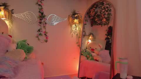 Snapshot of isa_nixon chatting on 09.21.25 Isabella online show from 09.21.25