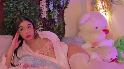 Snapshot of isa_nixon chatting on 09.26.25 Isabella online show from 09.26.25