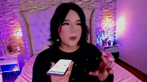 Snapshot of isa_queen_ts chatting on 10.21.25 isa_queen_ts online show from 10.21.25