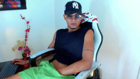 Isaacas online show from 11.12.25