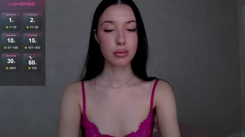 Bella online show from 10.14.25