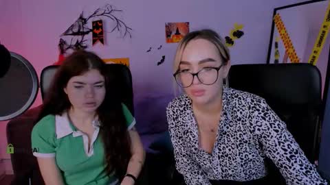 Snapshot of isabel_wave chatting on 11.04.25 isabel online show from 11.04.25