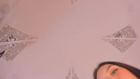 Isabela online show from 11.26.25