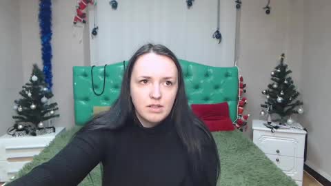 Snapshot of isabelblackberry chatting on 12.27.24 IsabelBlackberry online show from 12.27.24
