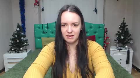 Snapshot of isabelblackberry chatting on 01.12.25 IsabelBlackberry online show from 01.12.25