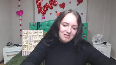 Snapshot of isabelblackberry chatting on 10.05.25 IsabelBlackberry online show from 10.05.25