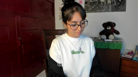 Snapshot of isabella22_1 chatting on 12.03.24 Isabella22 1 online show from 12.03.24