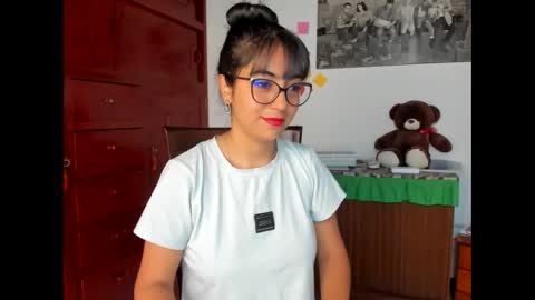 Snapshot of isabella22_1 chatting on 12.04.24 Isabella22 1 online show from 12.04.24