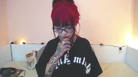Snapshot of isabella__dark chatting on 12.02.24 online show from 12.02.24
