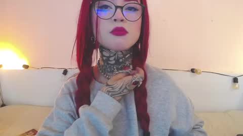 Snapshot of isabella__dark chatting on 12.05.24 online show from 12.05.24