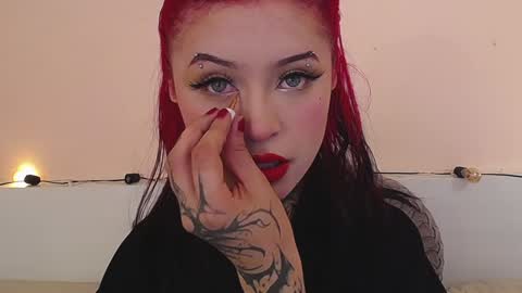 Snapshot of isabella__dark chatting on 12.21.24 online show from 12.21.24