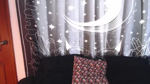 Snapshot of isabella__dark chatting on 01.15.25 online show from 01.15.25