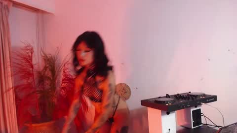 Snapshot of isabella__dark chatting on 01.17.25 online show from 01.17.25