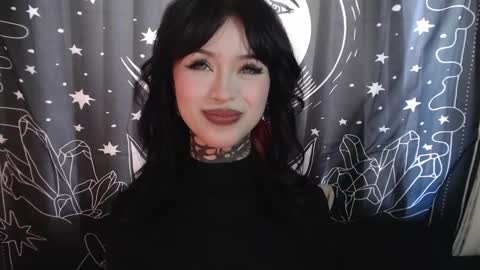 Snapshot of isabella__dark chatting on 01.21.25 online show from 01.21.25