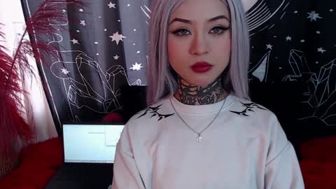 Snapshot of isabella__dark chatting on 02.06.25 online show from 02.06.25