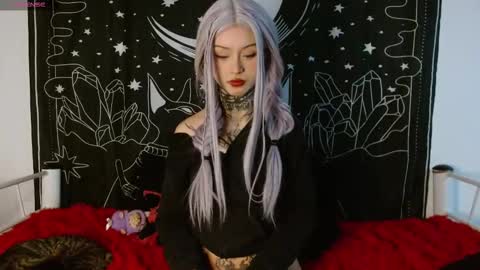 Snapshot of isabella__dark chatting on 10.11.25 online show from 10.11.25