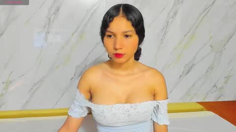 Snapshot of isabella_motero chatting on 10.21.25 isabella_motero online show from 10.21.25