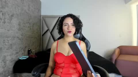 Snapshot of isabella_rosssi1 chatting on 09.30.25 isabella_rosssi1 online show from 09.30.25