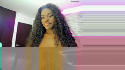 Snapshot of isabellabroms21 chatting on 12.25.24 v online show from 12.25.24