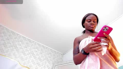    v online show from 10.08.25