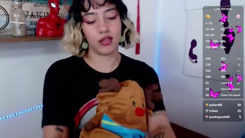 Snapshot of isabellakoff chatting on 01.20.25 Tati - online show from 01.20.25