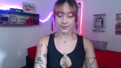 Snapshot of isabellakoff chatting on 11.08.25 Tati - online show from 11.08.25