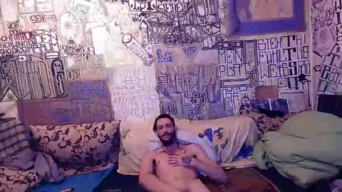 Snapshot of ischam187 chatting on 10.18.25 ischam187 online show from 10.18.25