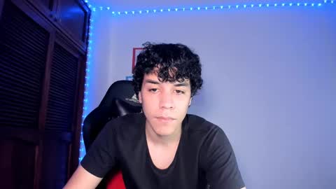 Snapshot of isidroglasc chatting on 03.08.25 Isidro online show from 03.08.25