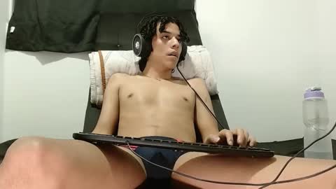 Snapshot of isidroglasc chatting on 09.08.25 Isidro online show from 09.08.25