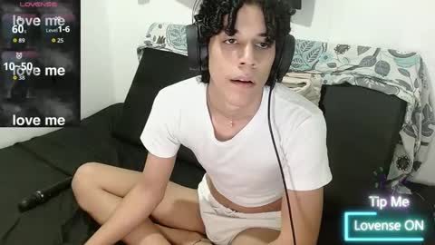 Snapshot of isidroglasc chatting on 09.16.25 Isidro online show from 09.16.25