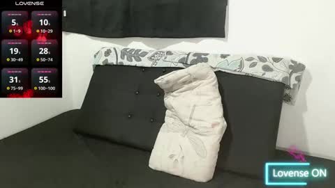 Snapshot of isidroglasc chatting on 10.07.25 Isidro online show from 10.07.25