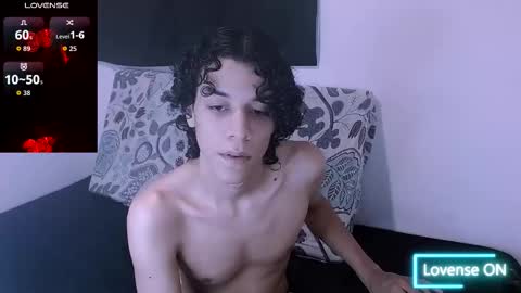 Snapshot of isidroglasc chatting on 11.18.25 Isidro online show from 11.18.25