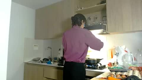 Snapshot of isidroglasc chatting on 11.20.25 Isidro online show from 11.20.25