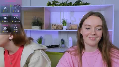 Snapshot of isla_dior chatting on 10.10.25 isla_dior online show from 10.10.25