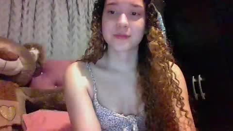 Snapshot of issa30213 chatting on 11.08.25 Issa online show from 11.08.25