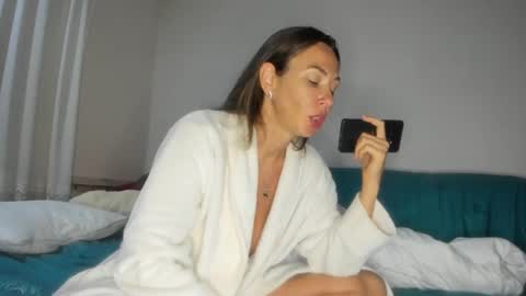 Issabelle online show from 09.15.25